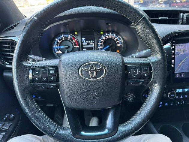 2021年 TOYOTA hilux 海力士 6