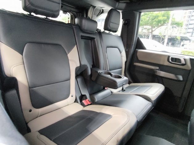 Bronco® Wildtrak 2.7L 越野傳奇 13