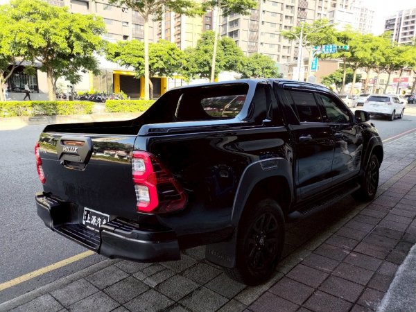 2021年 TOYOTA hilux 海力士