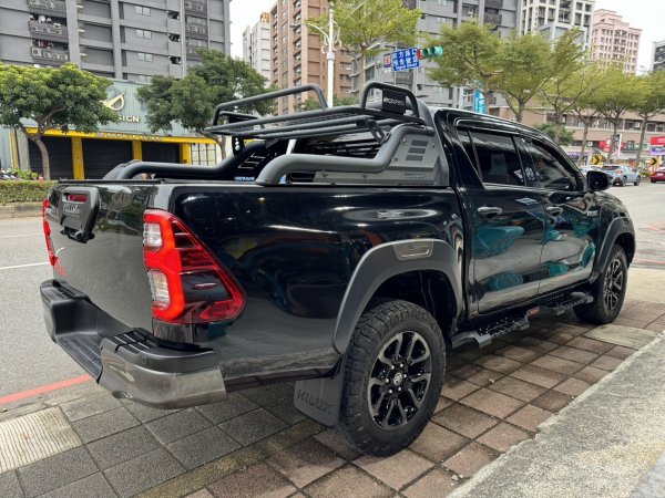 2022年  TOYOTA hilux 2.8L 柴油 貨卡 海力士
